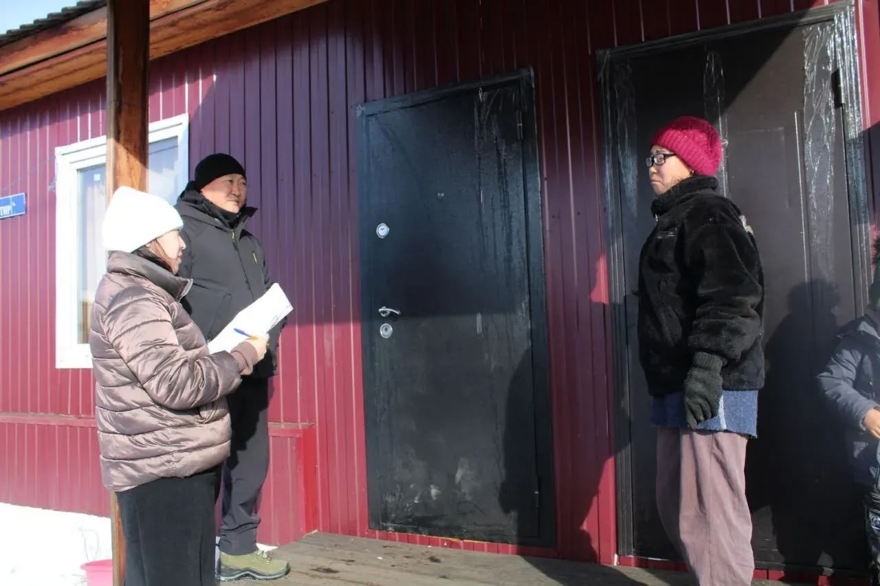 Сегодня совместно с заместителем по социальной политике Аржааной Чамбал и председателем сумонной администрации с
