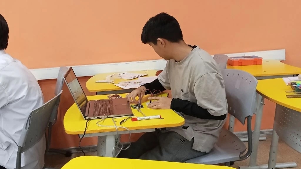 Инженеры будущего демонстрируют свои таланты на олимпиаде по информатике