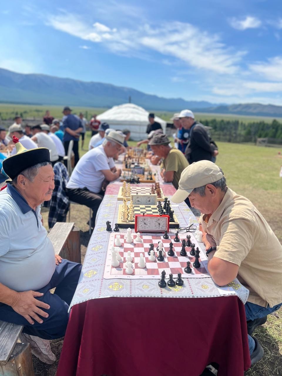 8 августа на туристической базе «Танды-Уула» прошло республиканское соревнование по шахматам «Кубок Танды-Уула». 8 августа на туристической базе «Танды-Уула» прошло республиканское соревнование по шахматам «Кубок Танды-Уула».