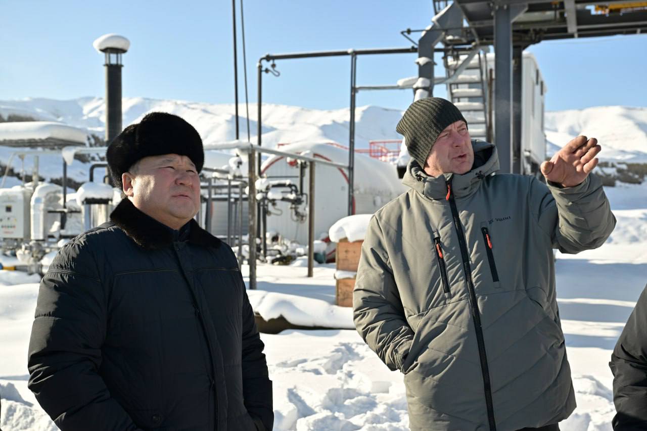 Владислав Ховалыг посетил производственные предприятия в Туве