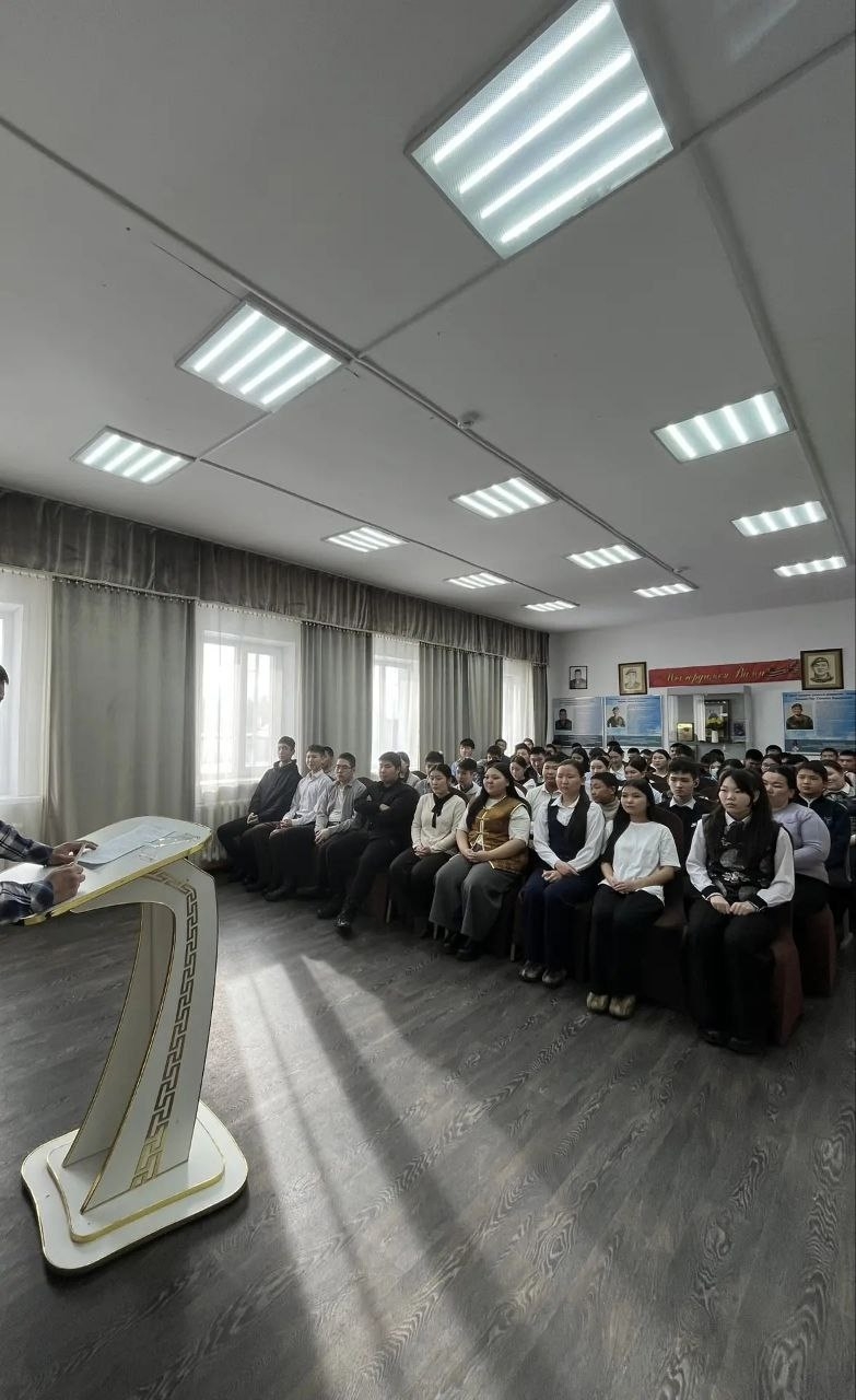 В школах Тес-Хемского района прошла встреча с сотрудниками УФСБ