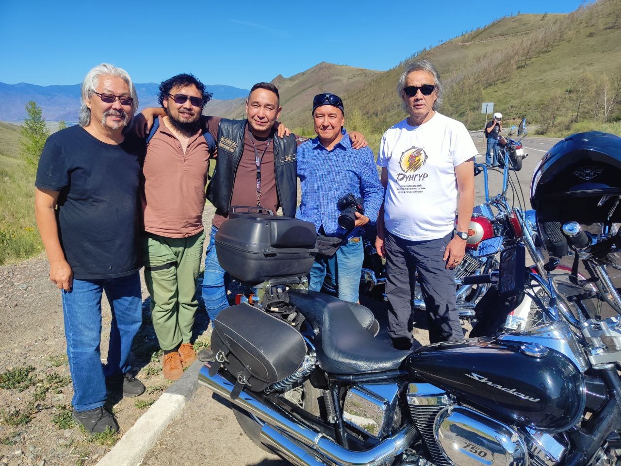 В Туве завершены съемки фильма об Альберте Кувезине