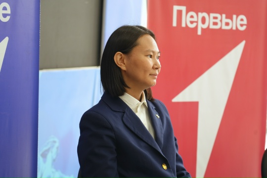 В Кызыле школьникам рассказали о науке, небе и дорогах: три женщины-легенды встретились с «Первыми»