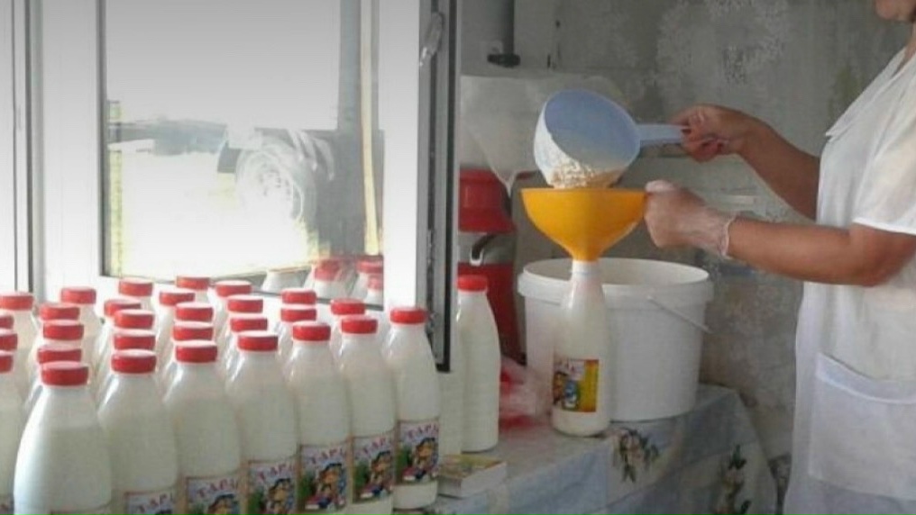 Тувинский продукт «Тарак» получил маркировку «Сделано в России»<p>Кисломолочный продукт «Тарак», произведенный в Республике Тыва индивидуальным предпринимателем - главой крестьянского (фермерского) хозяйства Юбиляном Лойгу, прошел процедуру добровольной с