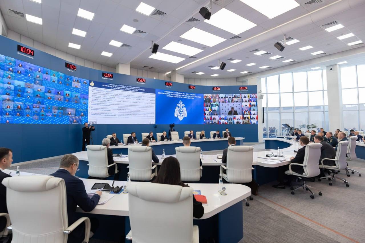 Принял участие в совещании под председательством заместителя Председателя Правительства России Дмитрия Патрушева по вопросам готовности к паводкоопасному периоду и пожароопасному сезону
