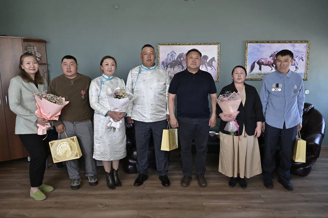 Глава Тувы встретился с участниками СВО в Овюрском районе