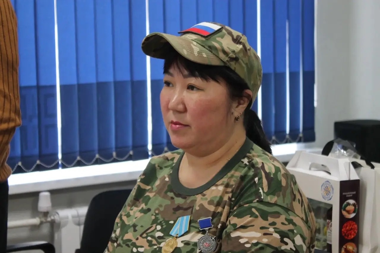 Участница СВО Долаана Дамба провела урок мужества» для студентов Кызыла