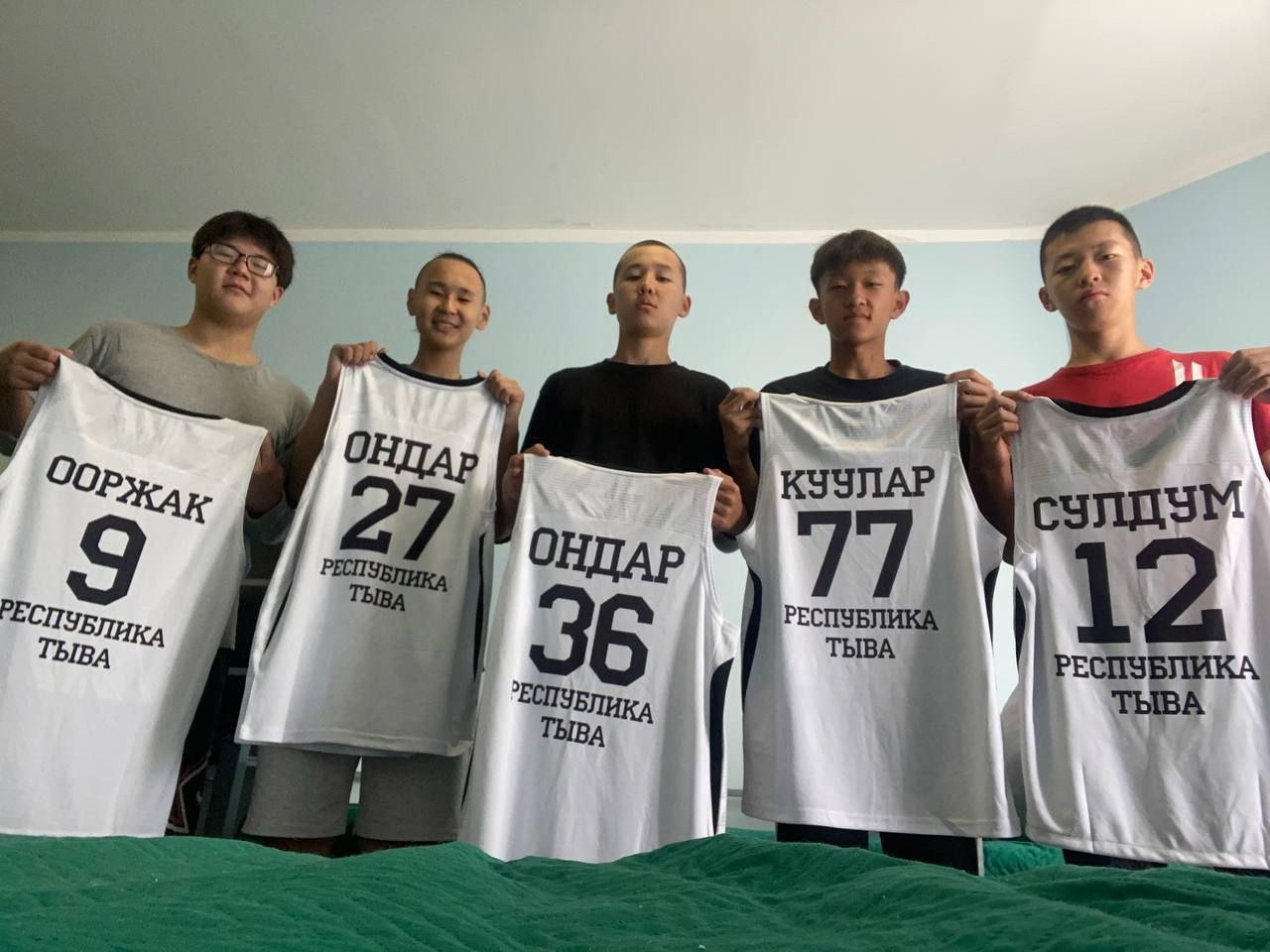 Сборная команда школьников из Тувы участвует в первой летней смене «Грани мастерства» в ВДЦ «Океан» Сборная команда школьников из Тувы участвует в первой летней смене «Грани мастерства» в ВДЦ «Океан»