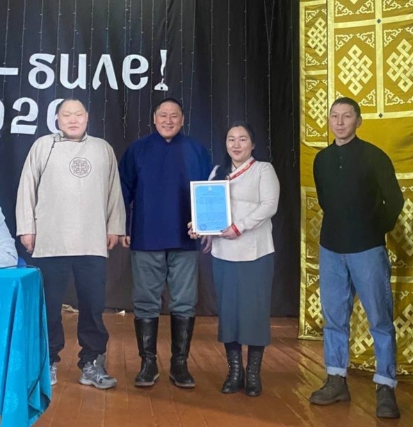 В Овюрском кожууне за 2025 год 3 молодым семьям вручены жилищные сертификаты по федеральной программе «Обеспечение жильём молодых семей»